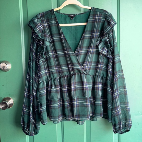 Torrid 2x beautiful top - Picture 2 of 6